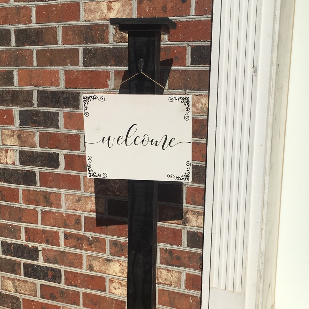 Welcome sign